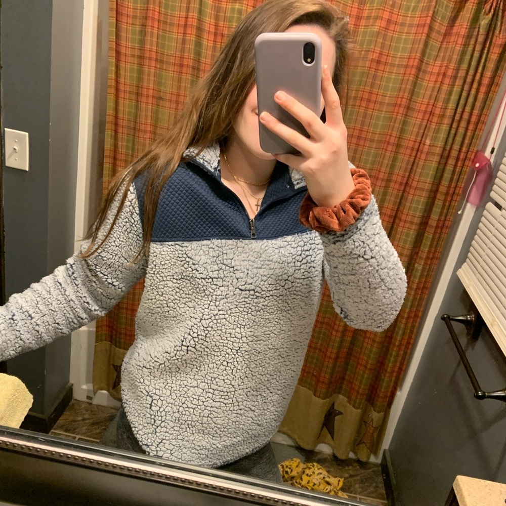 ⭐️BLUE TEDDY BEAR CREWNECK